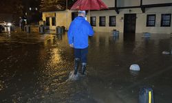 Balıkesir'de hem deprem hem sağanak yağış etkili oldu!