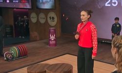 Milli halterci Cansel Özkan'dan bronz madalya!