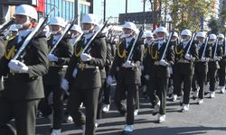 Cumhuriyet Bayramı’nda TBMM önünden Birinci Meclis’e coşkulu yürüyüş