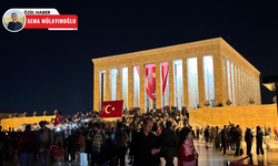 Cumhuriyet’in 102. yılında binler Anıtkabir’e akın etti
