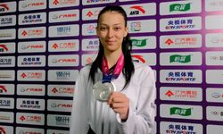 Milli tekvandocu Elif Sude Akgül'den gümüş madalya