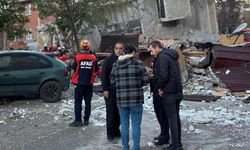 Çöken binanın enkazında 7 kişi olduğu tahmin ediliyor