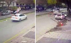 Feci kazada yaşlı kadın metrelerce savruldu
