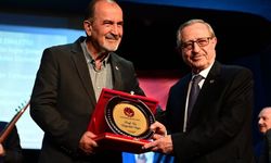 Edebiyatın ustası Hayrettin İvgin’in 60.sanat yılı Mamak’ta kutlandı