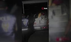 Kamyonetin klima düzeneğinde 11 düzensiz göçmen yakalandı!
