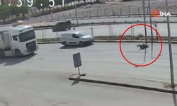 Karşıya geçmek isteyen adam metrelerce savruldu