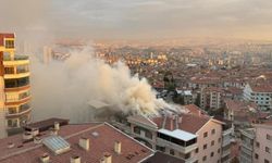Ankara'da korkutan çatı katı yangını! Alevler hızla yükseldi