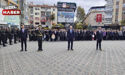 Polatlı’da Cumhuriyet coşkusu başladı: Meydan kırmızı beyaza büründü