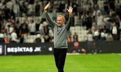 Beşiktaş Teknik Direktörü Sergen Yalçın derbilerde güven veriyor