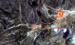 Zirveye işlenen Türk Bayrağı uzaydan görüntülendi