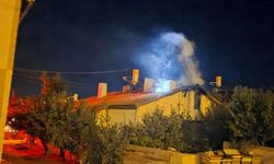 Ankara'da iki katlı ev alevlere teslim oldu: İki kişi yaralandı