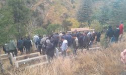 Yangında can veren iki engelli kardeş, toprağa verildi!