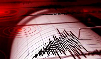 Endonezya'da şiddetli deprem! 6,2 ile sallandı