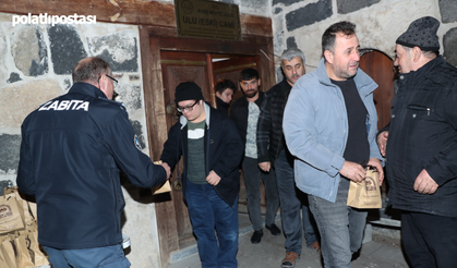 Ayaş Belediyesi'nden Miraç Kandili'nde Anlamlı İkram: Simit Dağıtıldı
