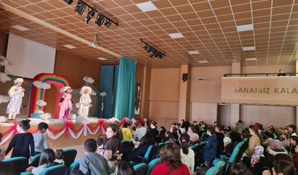 Minik Bulut Minnak, Nallıhan’da çocukları büyüledi