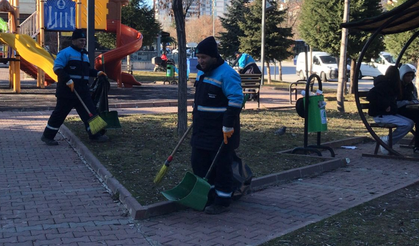 Pursaklar Belediyesi'nden Daha Temiz Parklar İçin Kesintisiz Çalışma