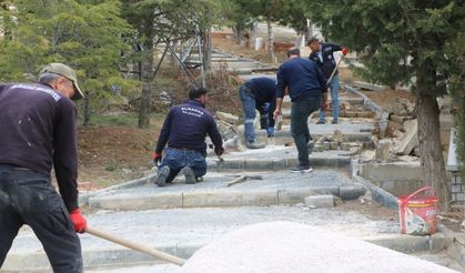 Elmadağ'da mezarlıklar bayram için temizlenmeye başladı