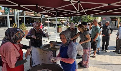 Afetlerden korunmak için lokma dağıttılar!