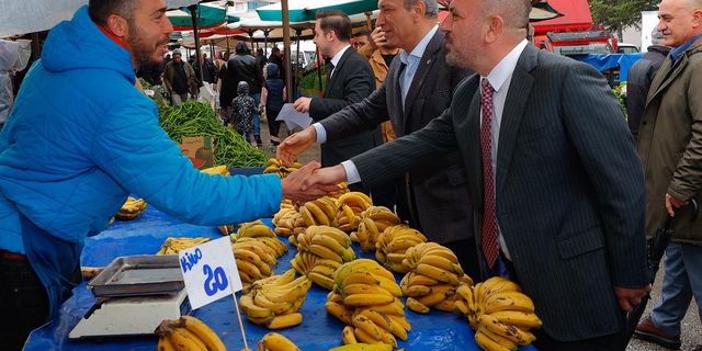 Başkan Ercan'dan pazar ziyareti