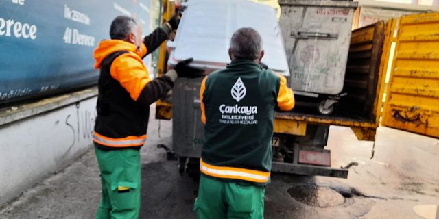 Çankaya'da çöp konteyner değişimi yapıldı