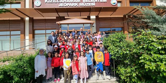 Minik öğrenciler Jeopark Müzesi’ni ziyaret etti