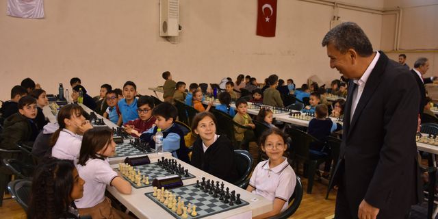 Öntaş satranç turnuvasına katıldı