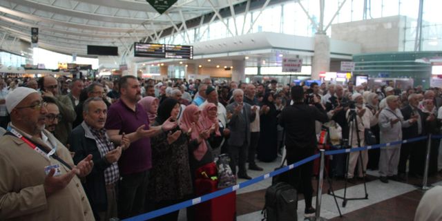 Ankara'dan 787 hacı adayı kutsal topraklara uğurlandı