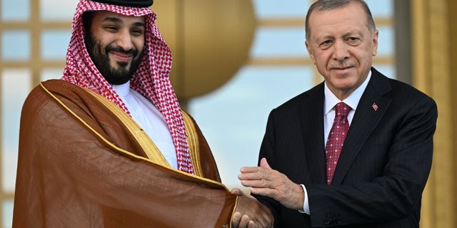 Prens Muhammed Bin Selman'dan Cumhurbaşkanı Erdoğan'a tebrik