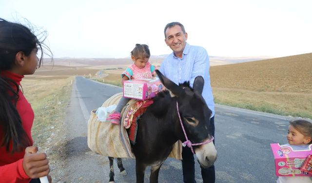 Başkan Burhan’dan çobanlık yapan çocuklara ziyaret