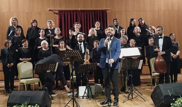 Altındağ'da 'Atatürk'ün Sevdiği Şarkılar' konseri büyük beğeni topladı