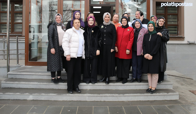 Akyurt'ta Hanımlar Lokali'ne Ziyaret: Başkan Ayık Kadınlarla Buluştu
