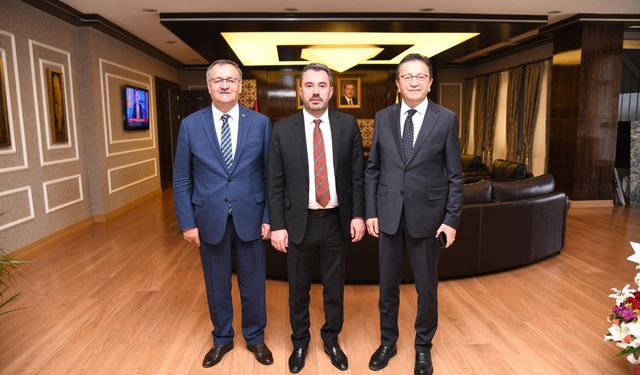 Altındağ Belediye Başkanı Veysel Tiryaki, Ertuğrul Çetin'i ziyaret etti