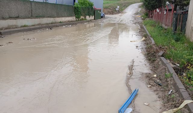 Ankara’da şiddetli yağış: Caddeler sular altında!