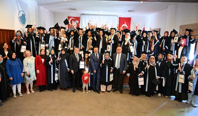 Altındağ'da neşe dolu mezuniyet: Altındağlı kadınlar hayallerine kavuştu