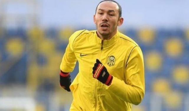 Bir dönem MKE Ankaragücü forması giyen Umut Bulut futbol kariyerini noktaladı