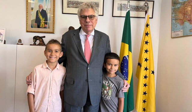 Brezilya’nın Ankara Büyükelçisi, Neymar hayranı küçük Sinan'ı kabul etti
