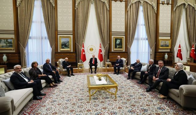 Cumhurbaşkanı Erdoğan, 15 Temmuz anma töreni öncesinde siyasetçileri kabul etti