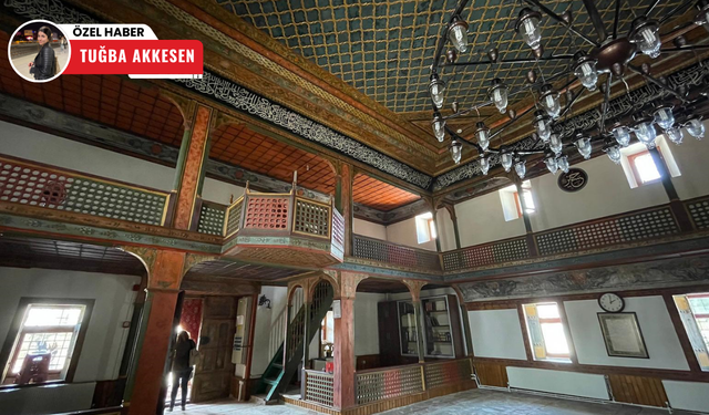 Elbaşoğlu Camii'nin gizli hazineleri: 220 yıllık tarihi süslemeler ortaya çıkarıldı