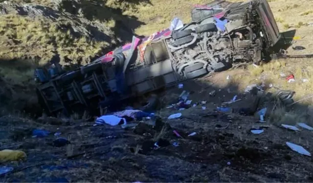 Peru'da otobüs uçuruma yuvarlandı: En az 29 ölü, 13 yaralı