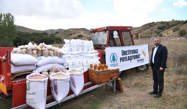 Pursaklar Belediyesi üretiyor, ürettiklerini ihtiyaç sahipleriyle paylaşıyor