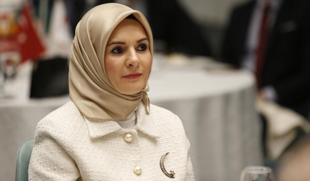 Bakan Göktaş: ''Evlatlarımızın eğitim hayatlarını destekliyoruz"