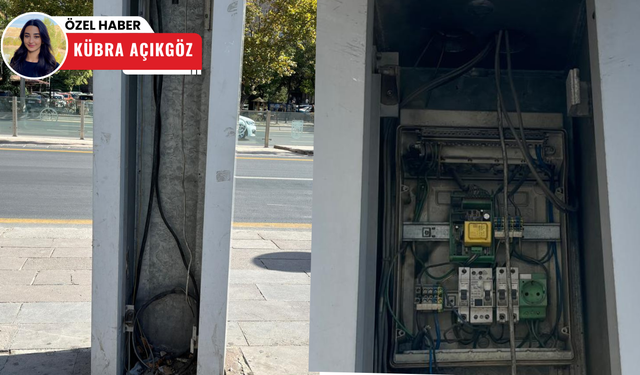 Korunaksız elektrikli reklam panoları tehlike saçıyor