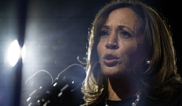 Kamala Harris Trump’ı tebrik etti