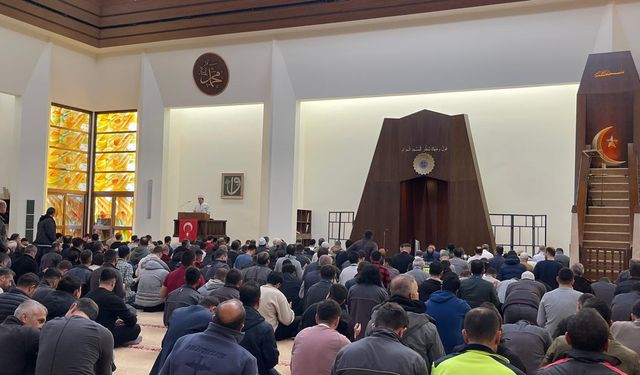 Kahramankazan Müftüsü Yalman TUSAŞ Camii'nde Cuma hutbesi verdi