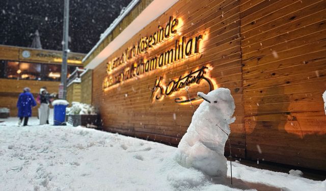 Kızılcahamam'da vatandaşlar yılın ilk karının keyfini çıkardı