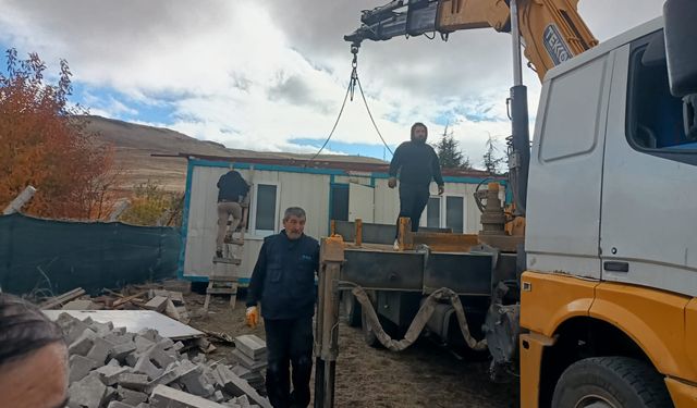 Mamak’ta kaçak yapılara sıkı denetim! Ruhsatsız ve metruk yapılar yıkılıyor