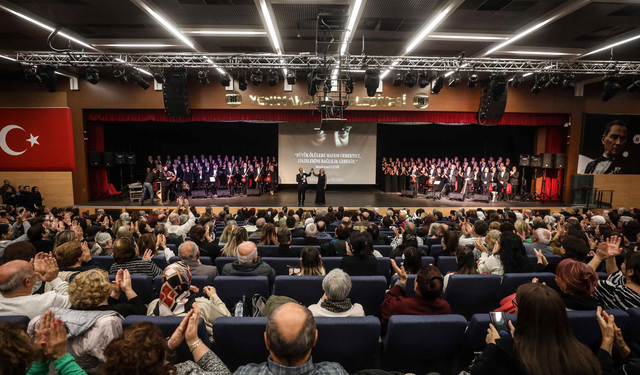 Yenimahalle Nazım’da Atatürk’ün sevdiği şarkılar yankılandı