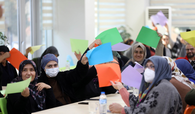 Yenimahalle’de kanser hastalarına Kahkaha Yogası