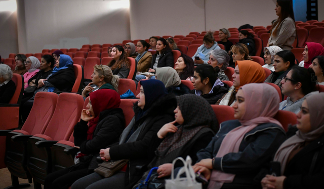 Annelere özel etkinlik: "Sevgiyle büyüyorum"