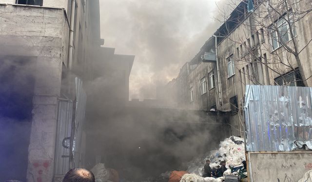 Ankara’da atık deposunda yangın çıktı! Geri dönüşüm fabrikasına da sıçradı